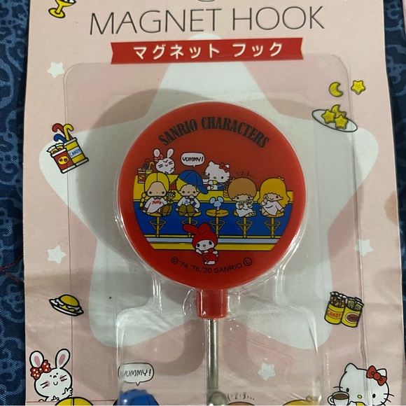Hello Kitty Sanrio Magnetic Hook - Lot of Two - NWT - Picture 2 of 3